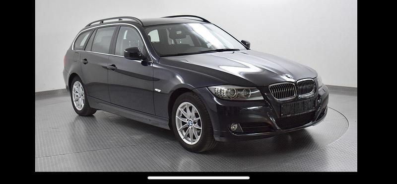 Blau Gebraucht 2010 BMW 325 Kombi | 6.299 € (Fairer Preis) - Bild 1/4