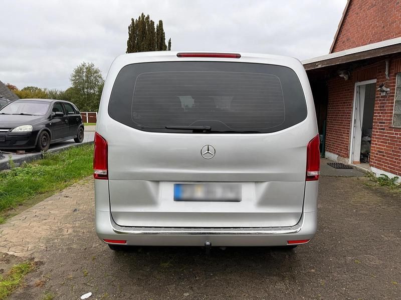 Gebraucht Mercedes Vito 114 PS (83 kW) 2016 Silber Van