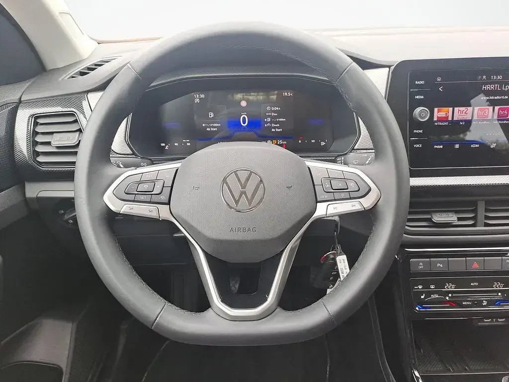 Gebraucht VW T-Cross Life 95 PS (69 kW) 2025 Reflexsilber metallic SUV
