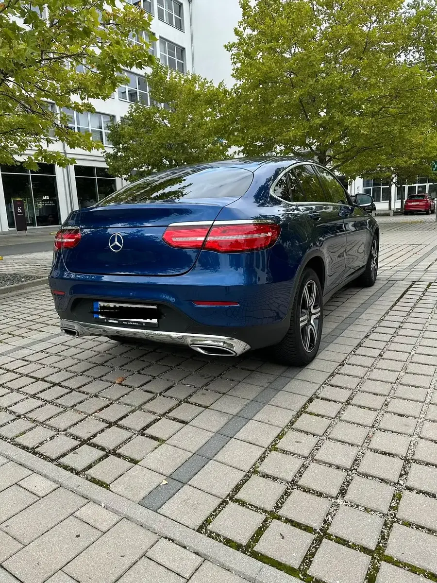 Gebraucht Mercedes GLC220 AMG line 170 PS (125 kW) 2017 Blau SUV