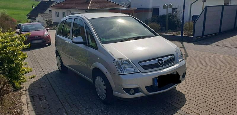 Gebraucht Opel Meriva 104 PS (76 kW) 2008 Silber Van / Kleinbus
