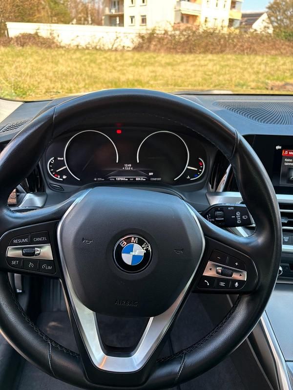 Gebraucht BMW 320 Efficient Dynamics 190 PS (139 kW) 2020 Grau Kombi