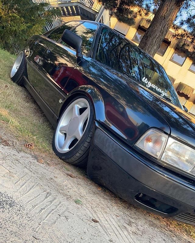 Second-hand Audi 80 90 CP (66 kW) 1994 Negru Berlinǎ