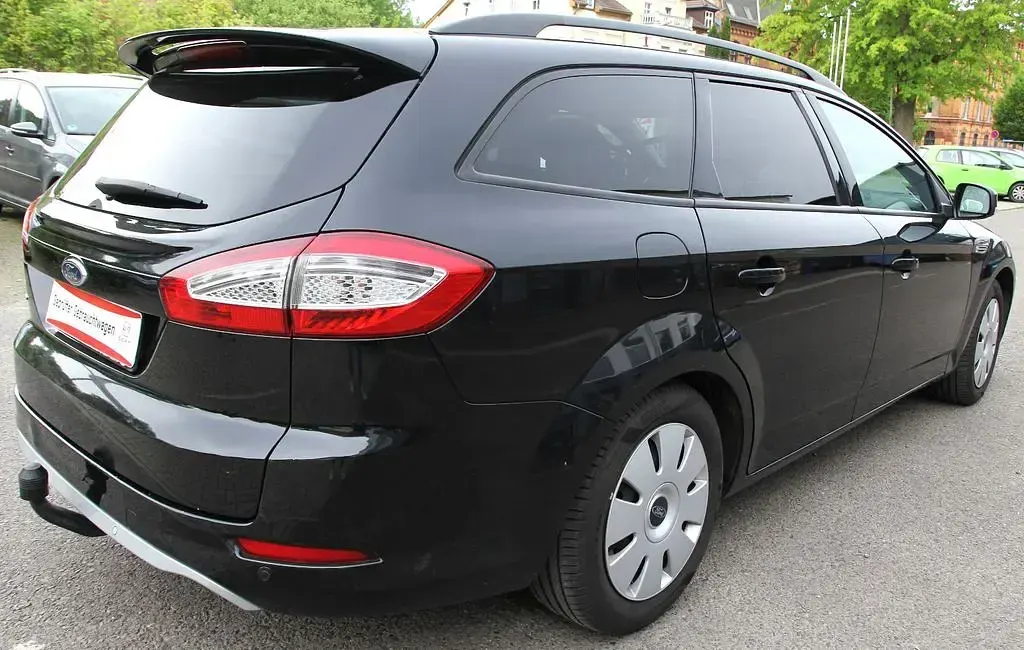 Gebraucht Ford Mondeo Trend 160 PS (117 kW) 2011 Schwarz Limousine