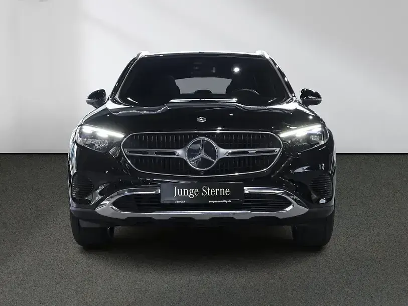 Gebraucht Mercedes GLC220 Avantgarde 197 PS (144 kW) 2023 Obsidianschwarz SUV