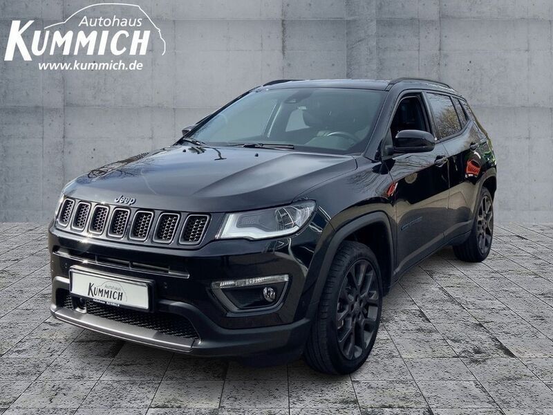 Metalliclackierung carbon black Gebraucht 2021 Jeep Compass SUV | 29.650 € (Etwas zu teuer) - Bild 1/4