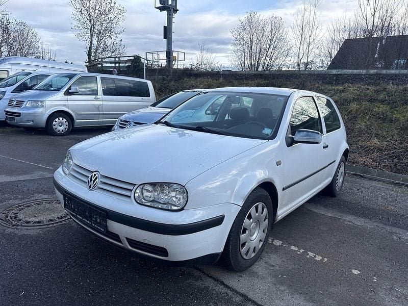 Weiß Gebraucht 1998 VW Golf Basis Limousine | 490 € (Superpreis) - Bild 1/4