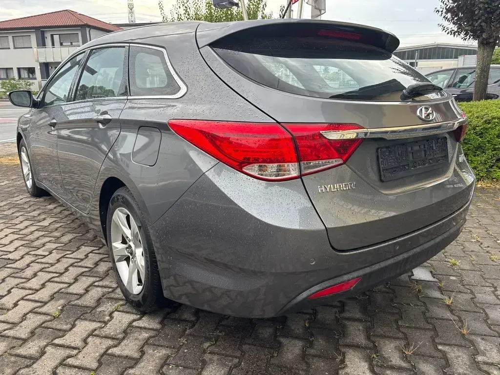 Gebraucht Hyundai i40 135 PS (99 kW) 2013 Grau Limousine