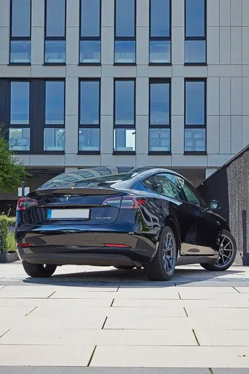 Gebraucht Tesla Model 3 Long Range RWD 147 kW (201 PS) 2022 Schwarz Limousine