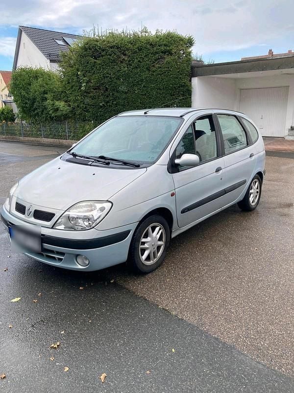 Silber Gebraucht 2000 Renault Scénic Van / Kleinbus | 999 € - Bild 1/4