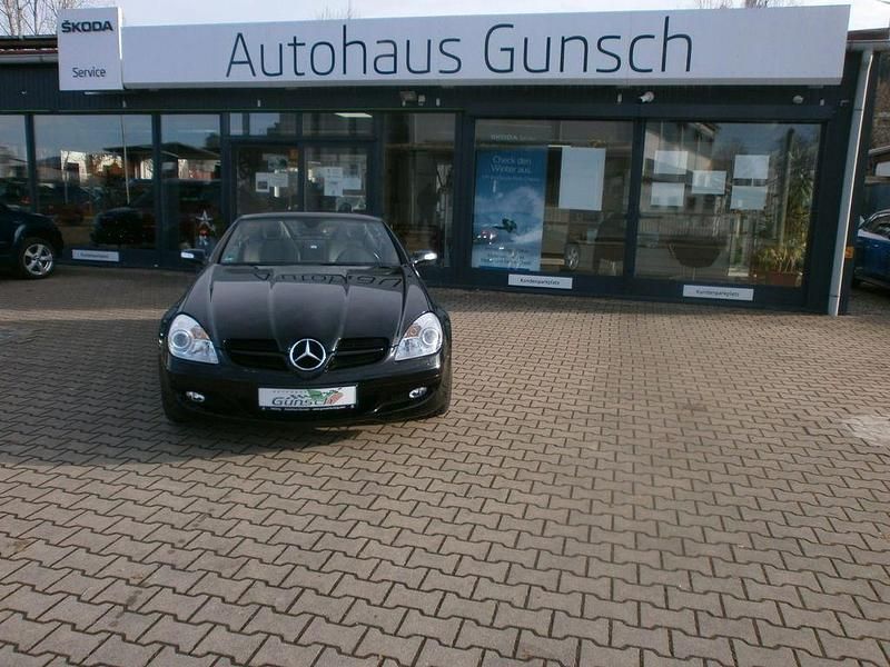 Schwarz Gebraucht 2006 Mercedes SLK200 Cabrio | 11.700 € (Fairer Preis) - Bild 1/4
