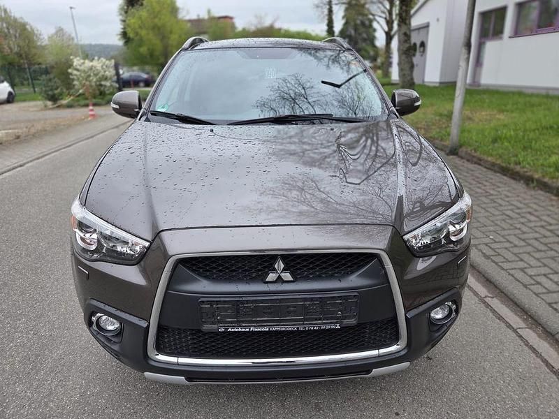 Gebraucht Mitsubishi ASX Intense 150 PS (110 kW) 2011 Braun SUV