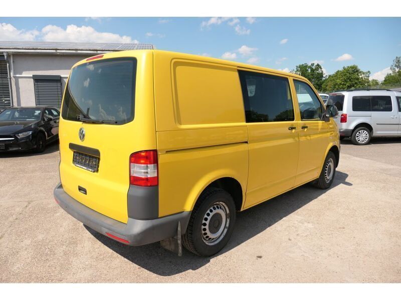 Gebraucht VW T5 84 PS (61 kW) 2012 Ginstergelb r1032 Van