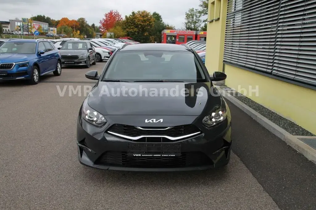 Neu Kia Ceed Sportswagon 140 PS (102 kW) 2025 Grau Kombi