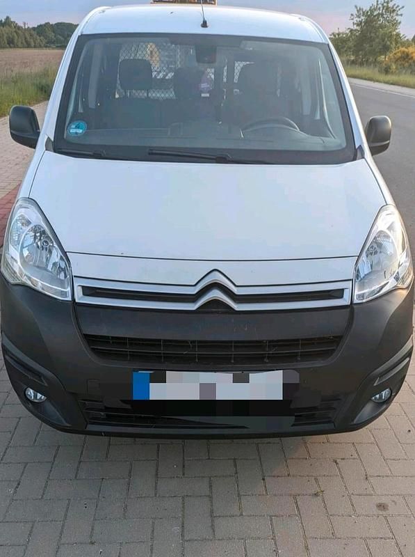 Gebraucht 2016 Citroën Berlingo Van / Kleinbus | 4.500 € (Guter Preis) - Bild 1/4