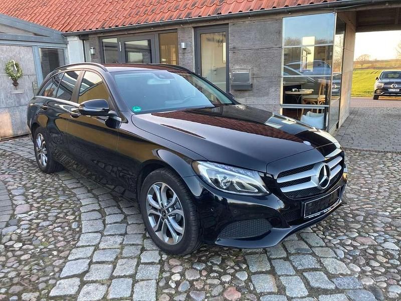 Gebraucht Mercedes C220 170 PS (125 kW) 2017 Schwarz Kombi