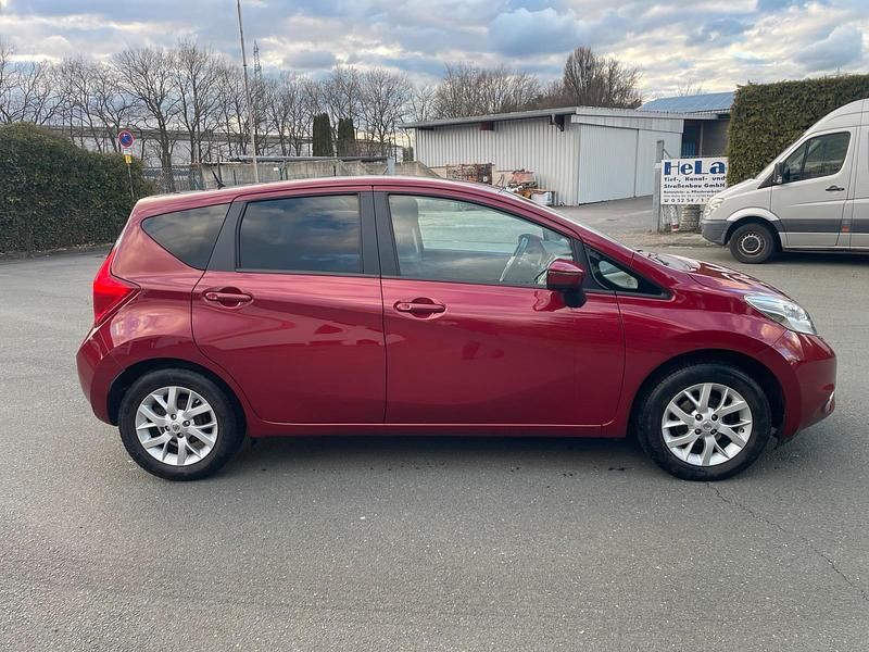 Gebraucht Nissan Note 2015 Rot Kleinwagen