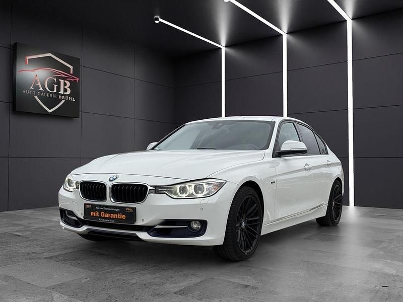 Weiß Gebraucht 2012 BMW 328 Comfort Edition Limousine | 14.790 € (Etwas zu teuer) - Bild 1/4