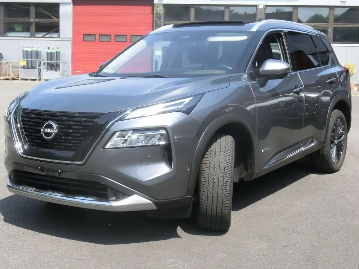 Gebraucht Nissan X-Trail Tekna 158 PS (116 kW) 2023 Anthrazit  grau  metallic SUV