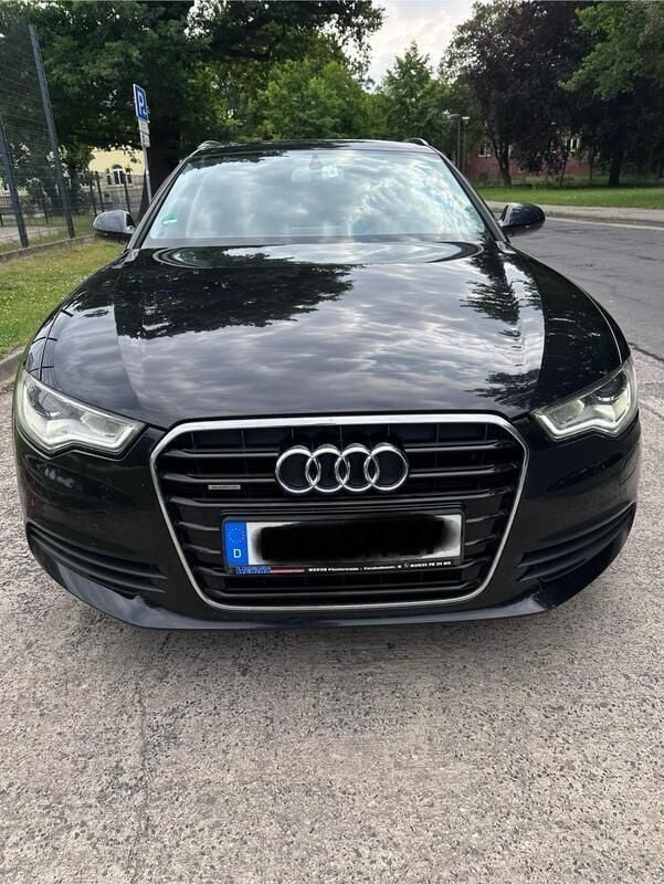 Schwarz Gebraucht 2013 Audi A6 Kombi | 11.500 € - Bild 1/4