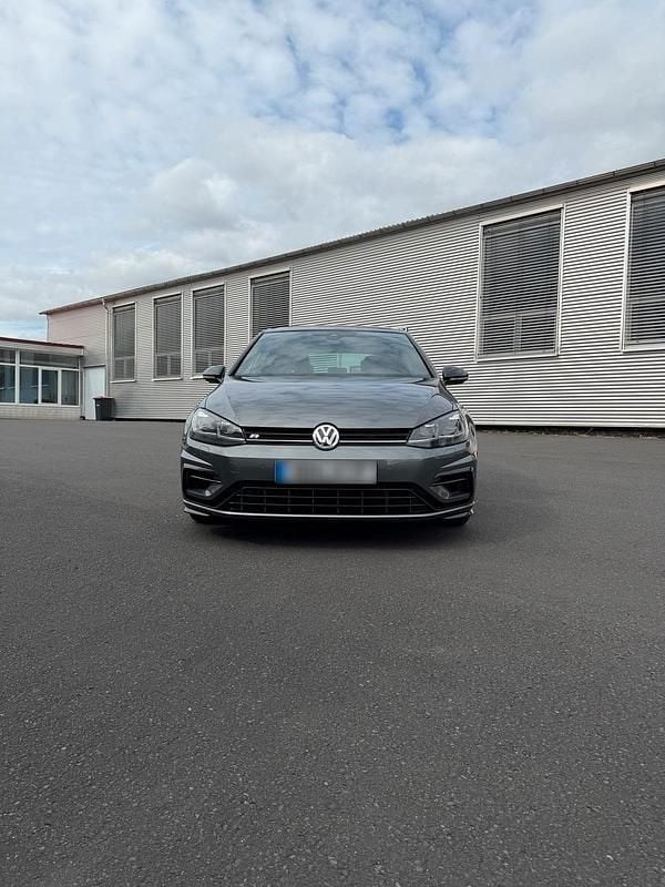Gebraucht VW Golf VII R 300 PS (220 kW) 2020 Grau Limousine