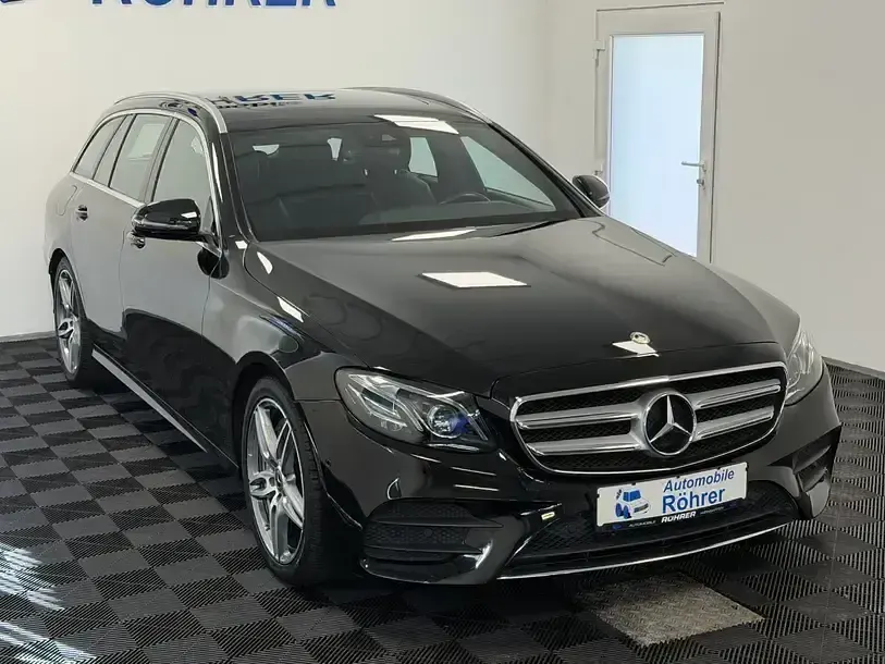 Gebraucht Mercedes E400 AMG line 333 PS (244 kW) 2017 Schwarz Kombi