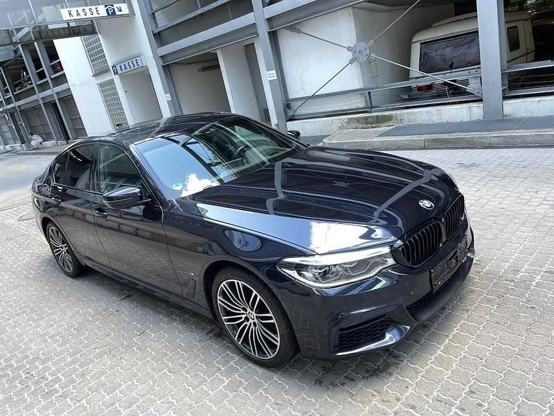 Schwarz Gebraucht 2019 BMW 530e M Sport Limousine | 29.900 € (Fairer Preis) - Bild 1/4