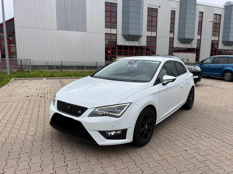 Weiß Gebraucht 2014 Seat Leon FR Limousine | 5.700 € (Guter Preis) - Bild 1/4