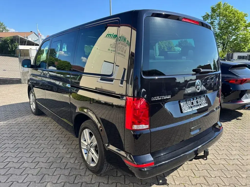 Gebraucht VW Multivan Comfortline 150 PS (110 kW) 2020 Schwarz Van / Kleinbus