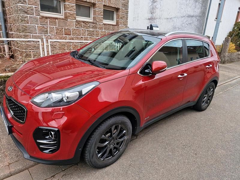 Rot Gebraucht 2016 Kia Sportage SUV | 14.800 € (Fairer Preis) - Bild 1/4