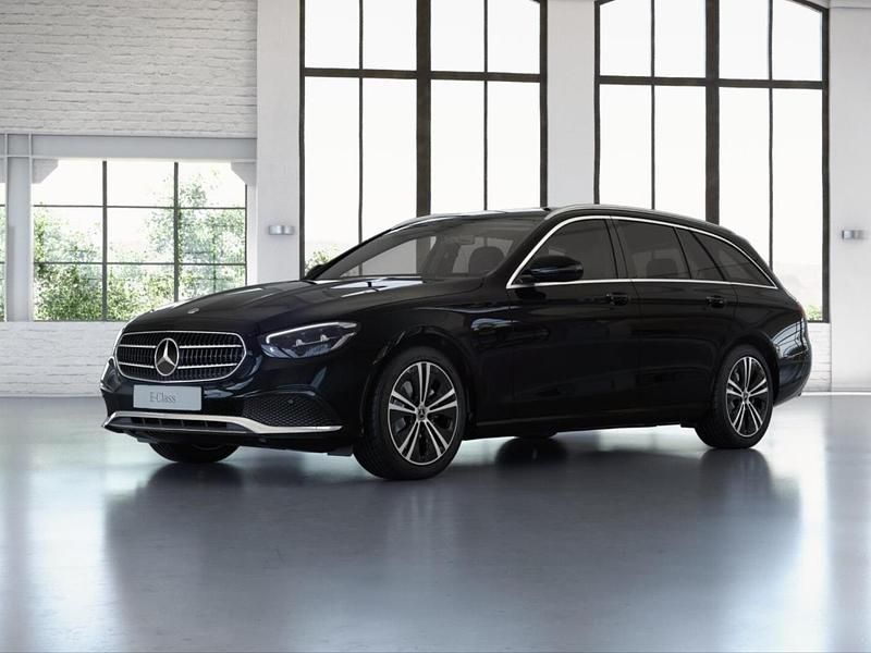Unilack schwarz Gebraucht 2021 Mercedes E220 Avantgarde Kombi | 28.590 € (Fairer Preis) - Bild 1/4
