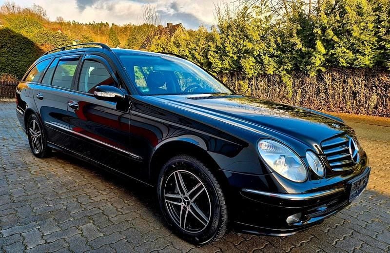 Gebraucht Mercedes E350 272 PS (200 kW) 2006 Schwarz Kombi