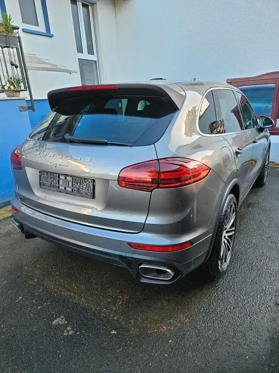 Gebraucht Porsche Cayenne 262 PS (192 kW) 2015 Grau SUV