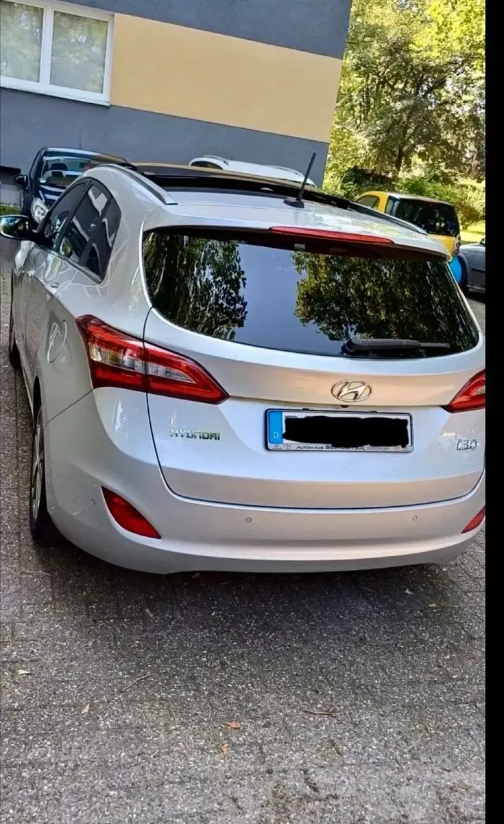 Gebraucht Hyundai i30 Passion Plus 110 PS (80 kW) 2016 Silber Kombi