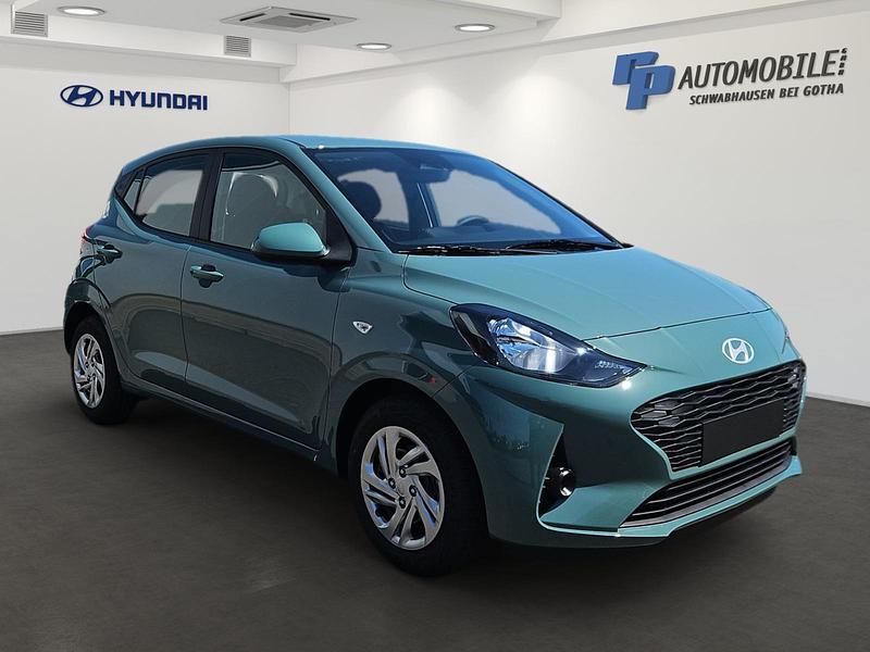 Neu Hyundai i10 Select 63 PS (46 kW) 2025 Grün Kleinwagen