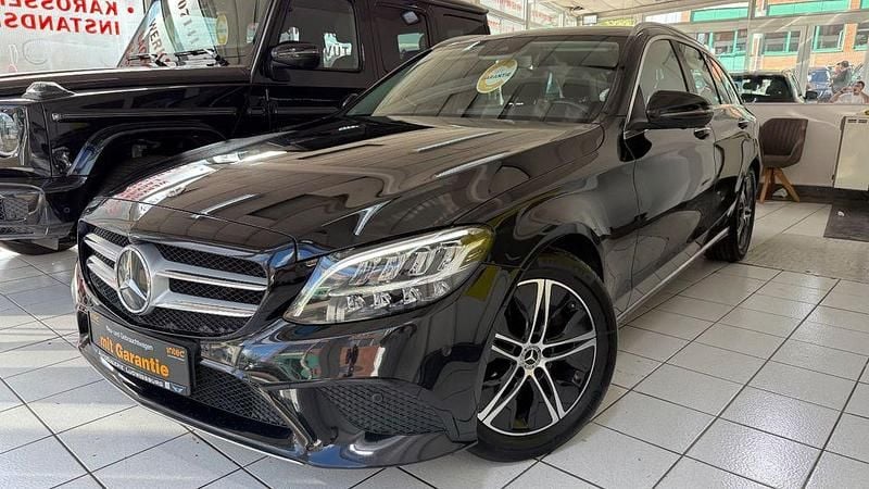Schwarz Gebraucht 2020 Mercedes C220 Avantgarde Limousine | 19.950 € (Guter Preis) - Bild 1/4