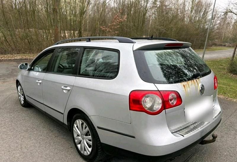 Usado VW Passat 105 HP (77 kW) 2006 Cinzento Carrinha