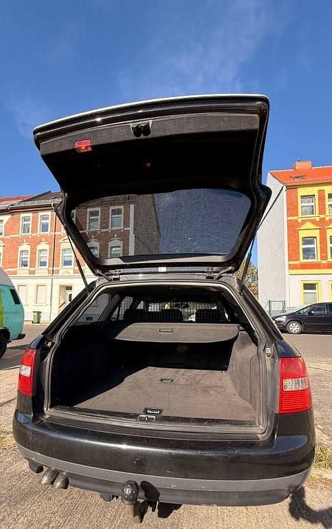 Gebraucht Audi A6 163 PS (119 kW) 2001 Schwarz Kombi