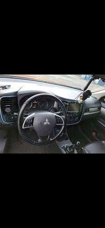 Gebraucht Mitsubishi Outlander Instyle 177 PS (130 kW) 2012 SUV