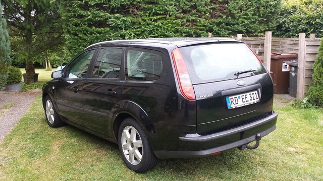 Gebraucht Ford Focus Sport 116 PS (85 kW) 2005 Schwarz metallic Kombi