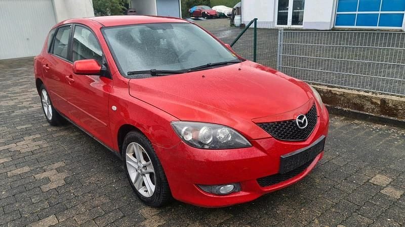 Rot Gebraucht 2005 Mazda 3 Inclusive Limousine | 1.180 € (Superpreis) - Bild 1/4