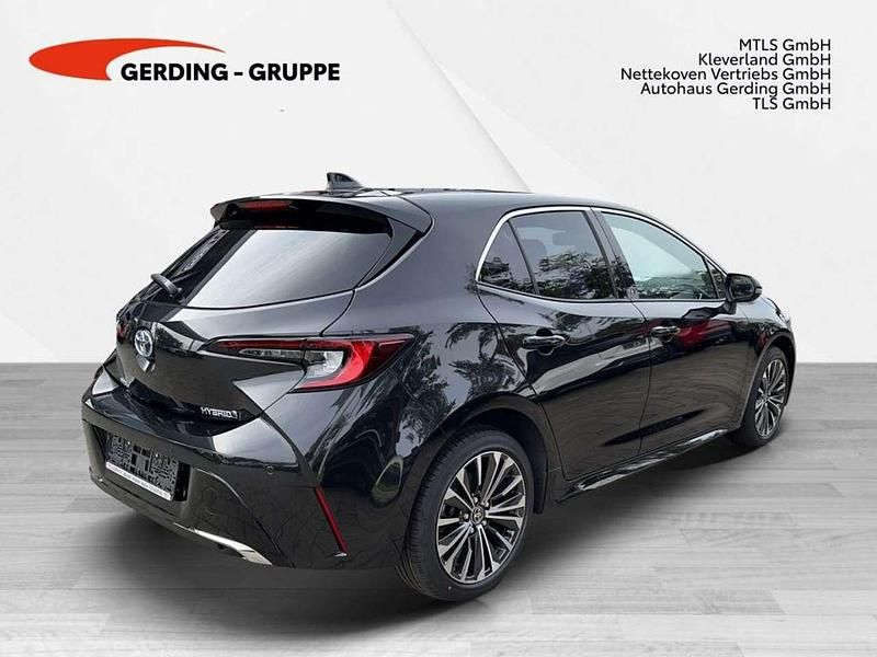 Gebraucht Toyota Corolla Team 140 PS (102 kW) 2023 Mysticschwarz mica Limousine