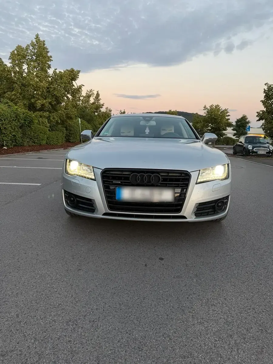 Gebraucht Audi A7 Ambiente 204 PS (150 kW) 2011 Silber Kleinwagen