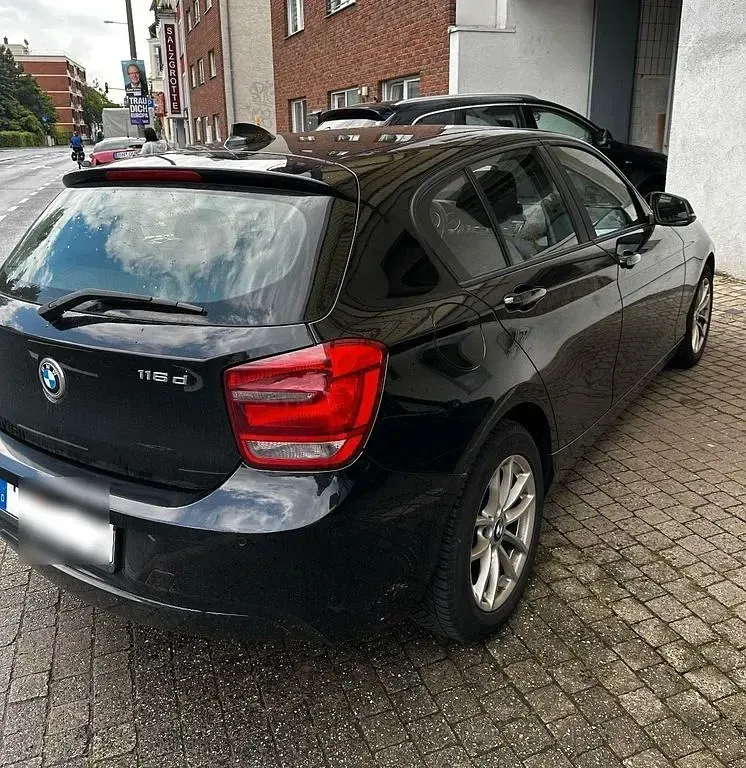 Käytetty BMW 116 Efficient Dynamics 116 HP (85 kW) 2014 Musta Viistoperä