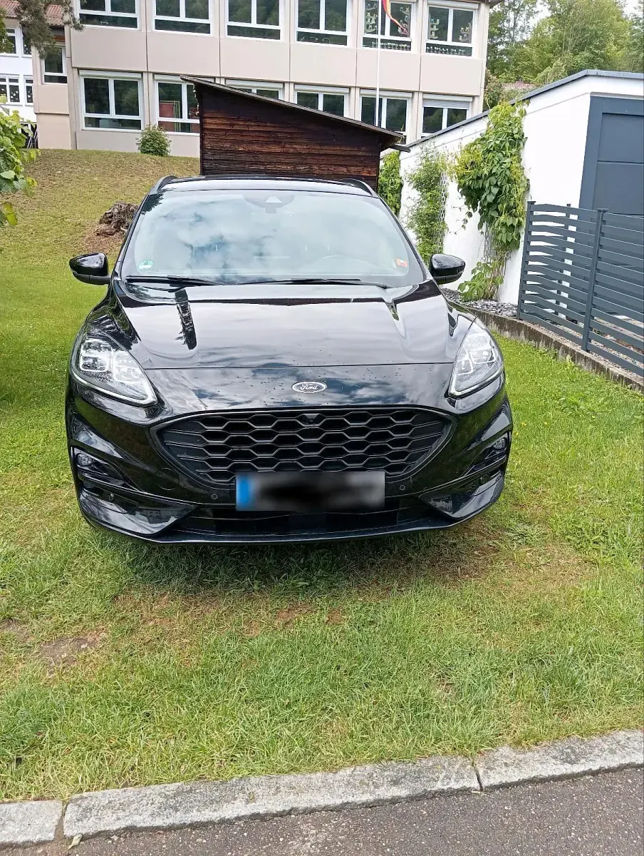 Gebraucht Ford Kuga ST-Line X 150 PS (110 kW) 2022 Schwarz SUV
