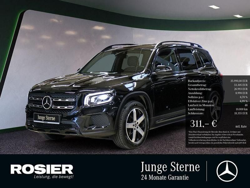 Schwarz / kosmosschwarz (metallic) Gebraucht 2023 Mercedes GLB200 Progressive SUV | 35.990 € (Fairer Preis) - Bild 1/4