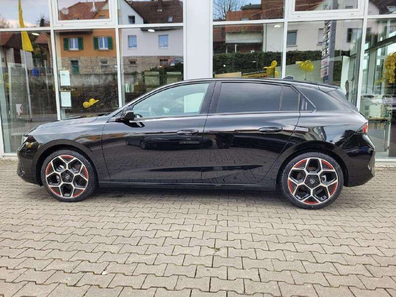 Karbon schwarz Gebraucht 2024 Opel Astra GS Line Limousine | 28.995 € (Teuer) - Bild 1/4