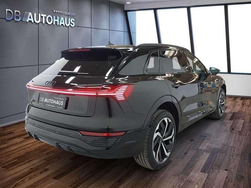 Gebraucht Audi Q8 e-tron S-Line 300 kW (408 PS) 2024 Schwarz SUV