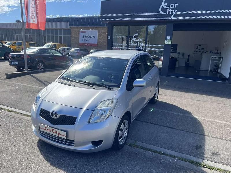 Silver mica metallic Gebraucht 2006 Toyota Yaris Sol Kleinwagen | 2.998 € (Fairer Preis) - Bild 1/4
