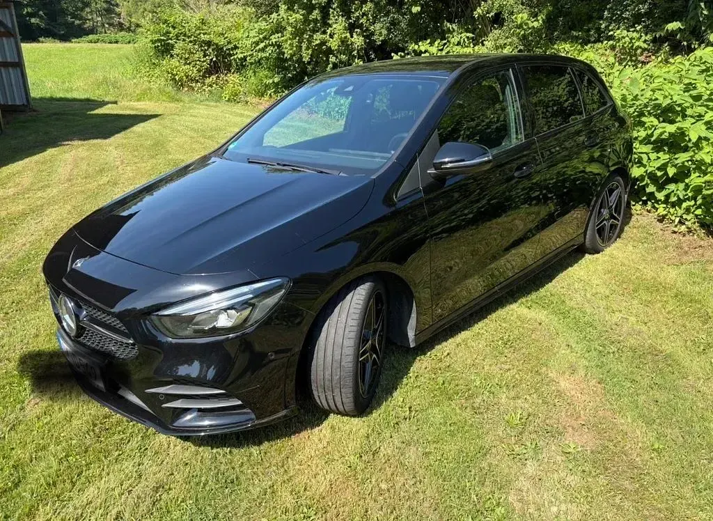 Gebraucht Mercedes B180 136 PS (100 kW) 2020 Schwarz Kleinwagen